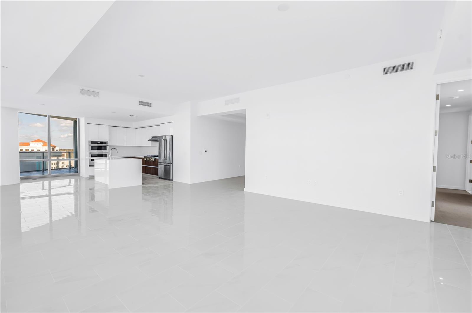 400 CENTRAL - Residential Lease