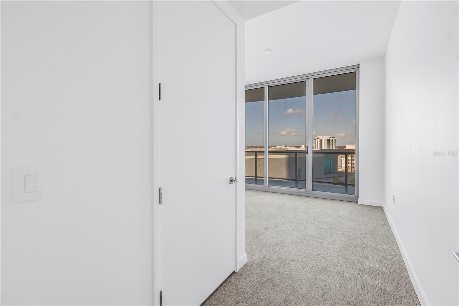 400 CENTRAL - Residential Lease