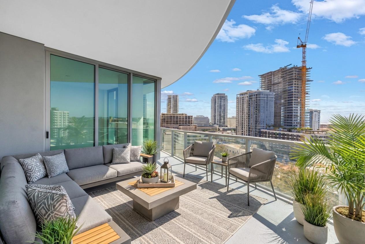 400 CENTRAL - Residential Lease