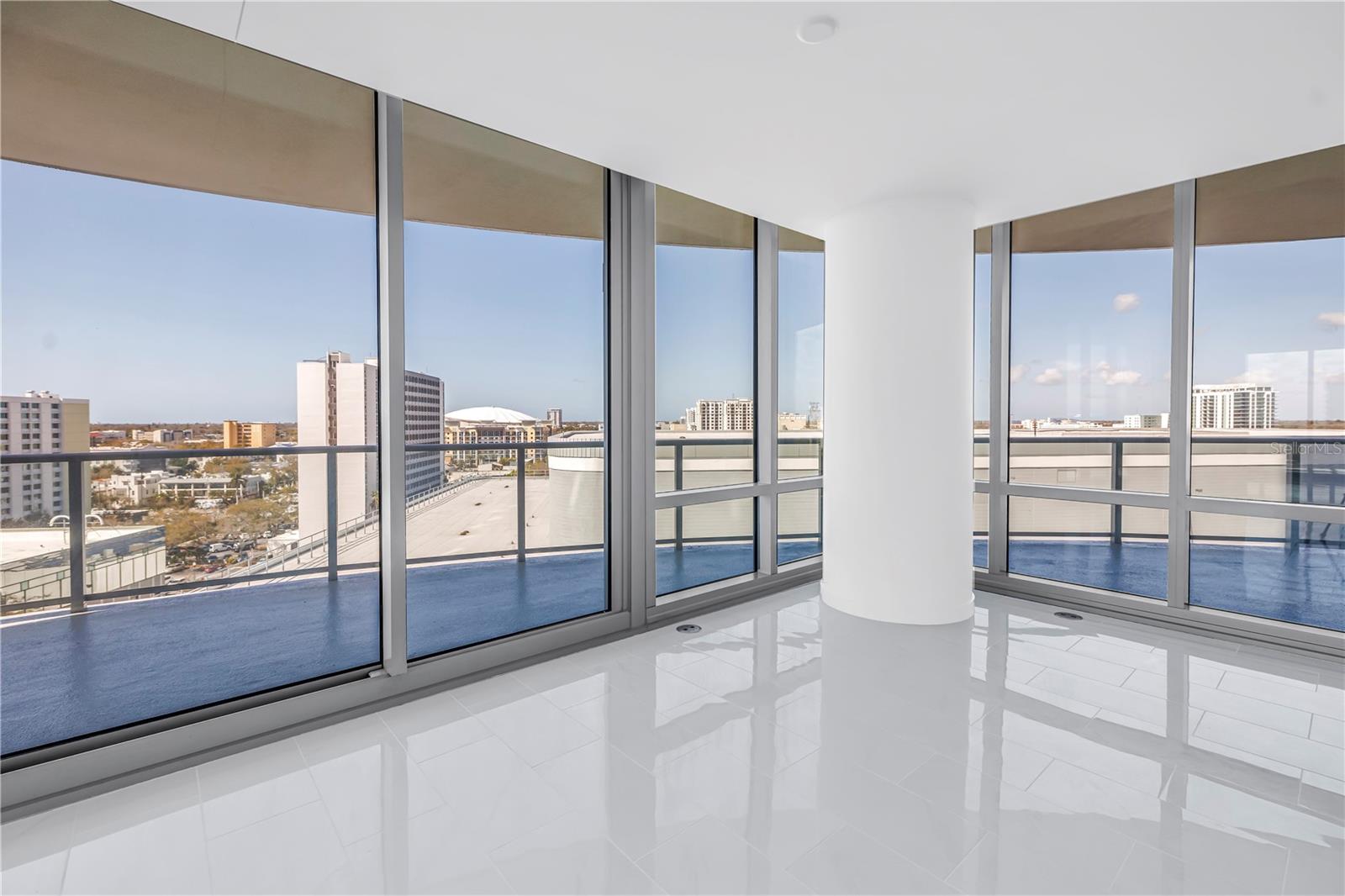 400 CENTRAL - Residential Lease