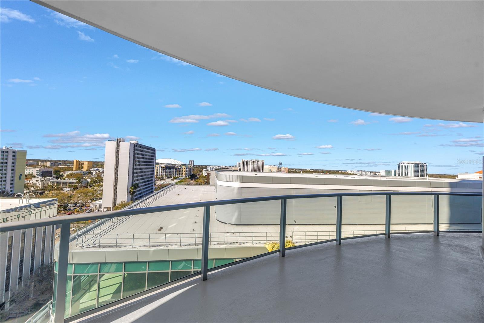 400 CENTRAL - Residential Lease