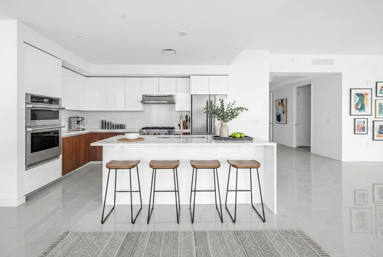 400 CENTRAL - Residential Lease