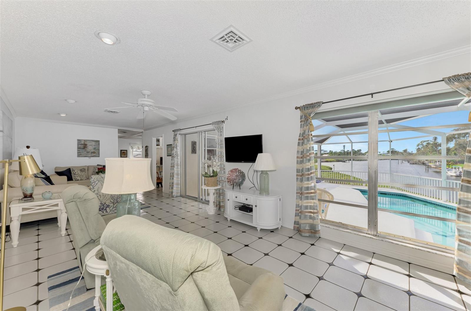 OVERBROOK GARDENS - Residential