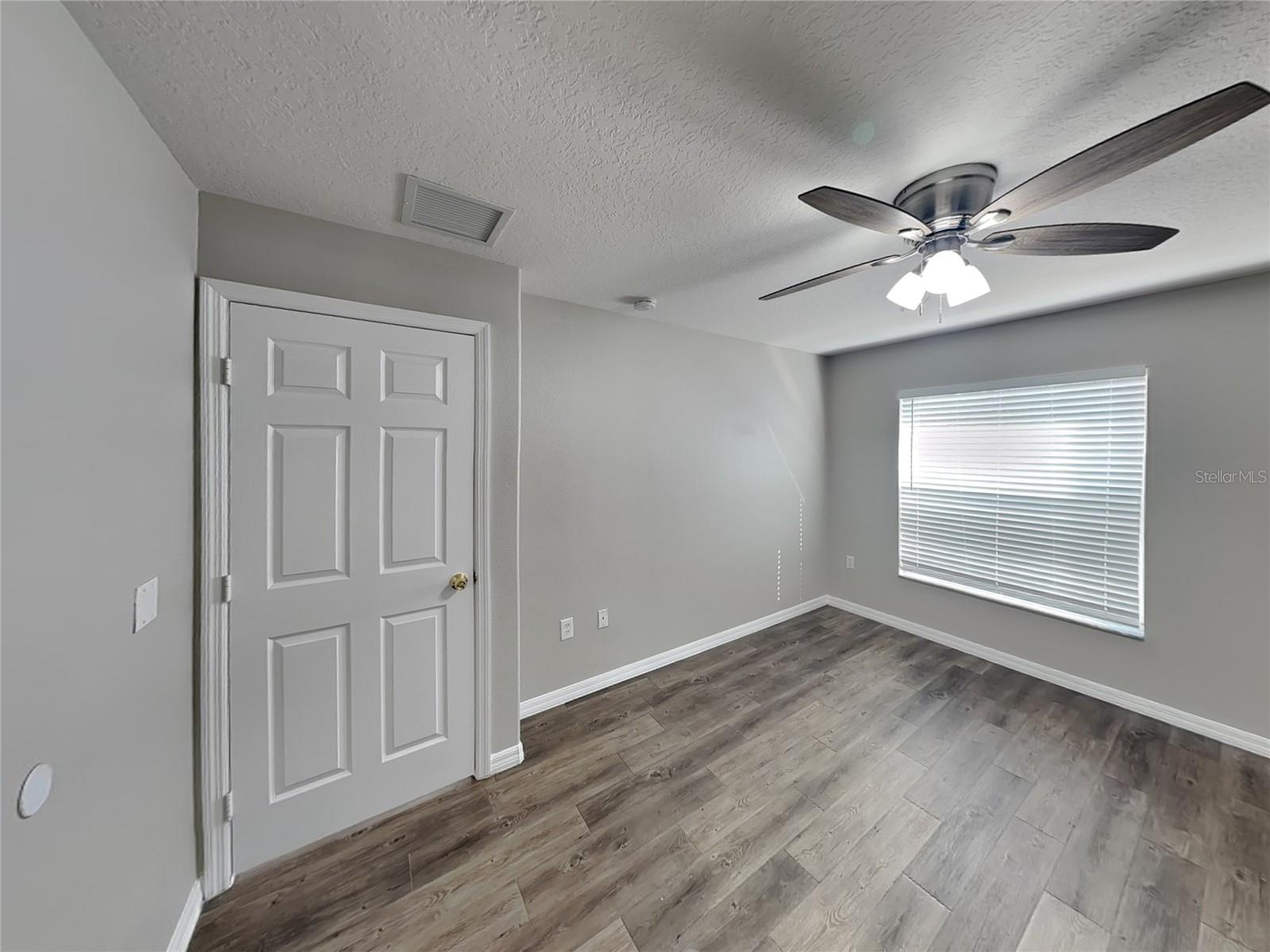 ARBOR RIDGE UNIT 03 - Residential Lease