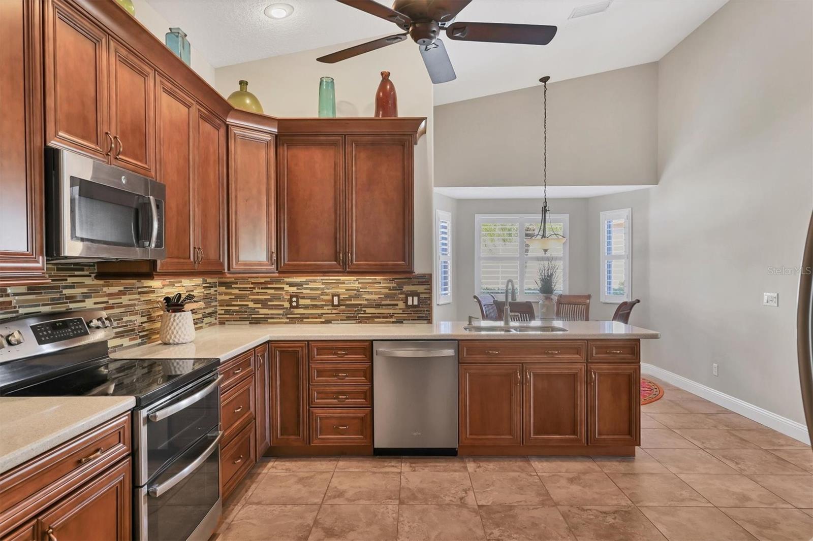 STONEYBROOK GOLF & COUNTRY CLUB - Residential