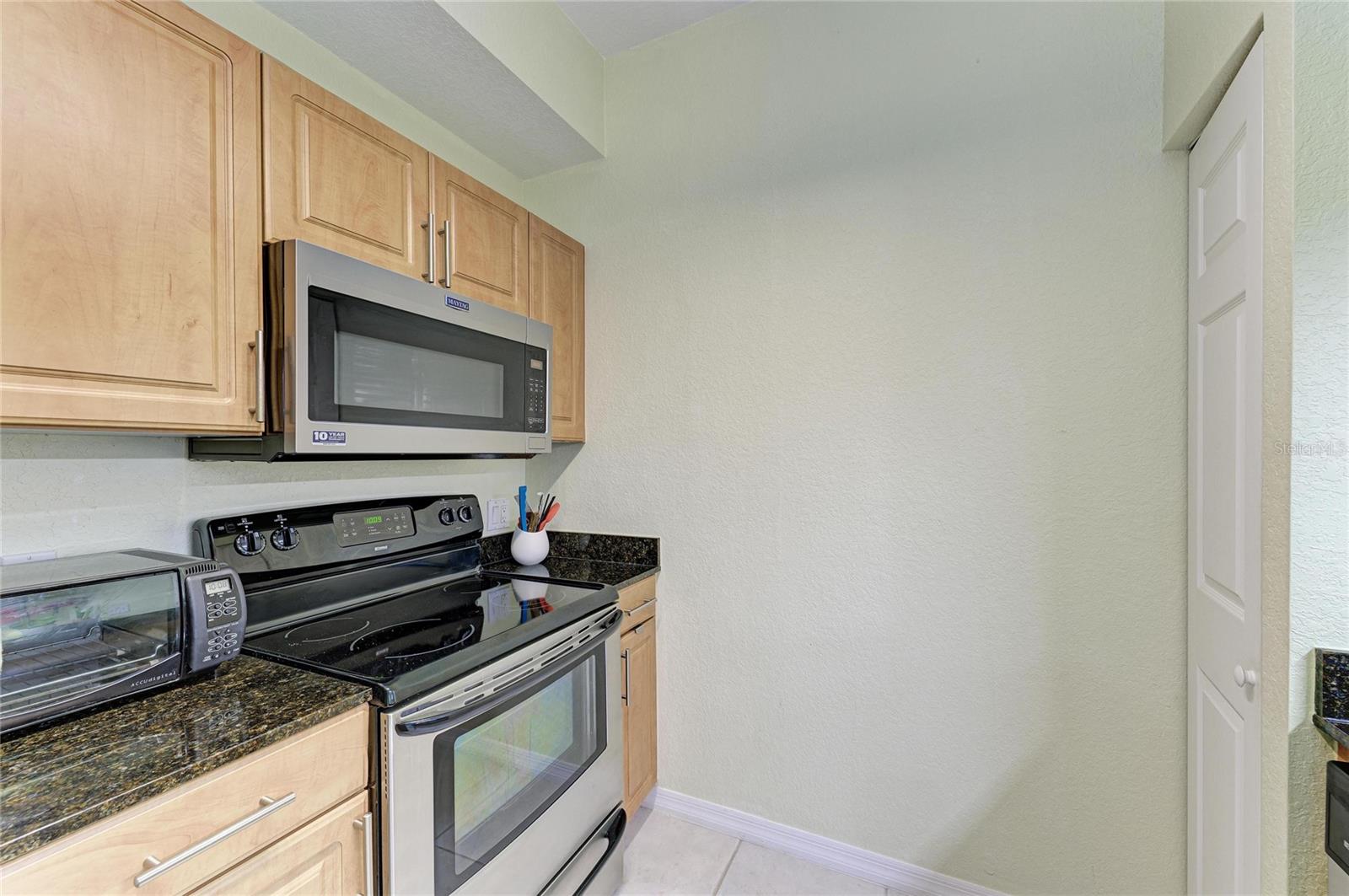 BROADWAY PROMENADE - Residential