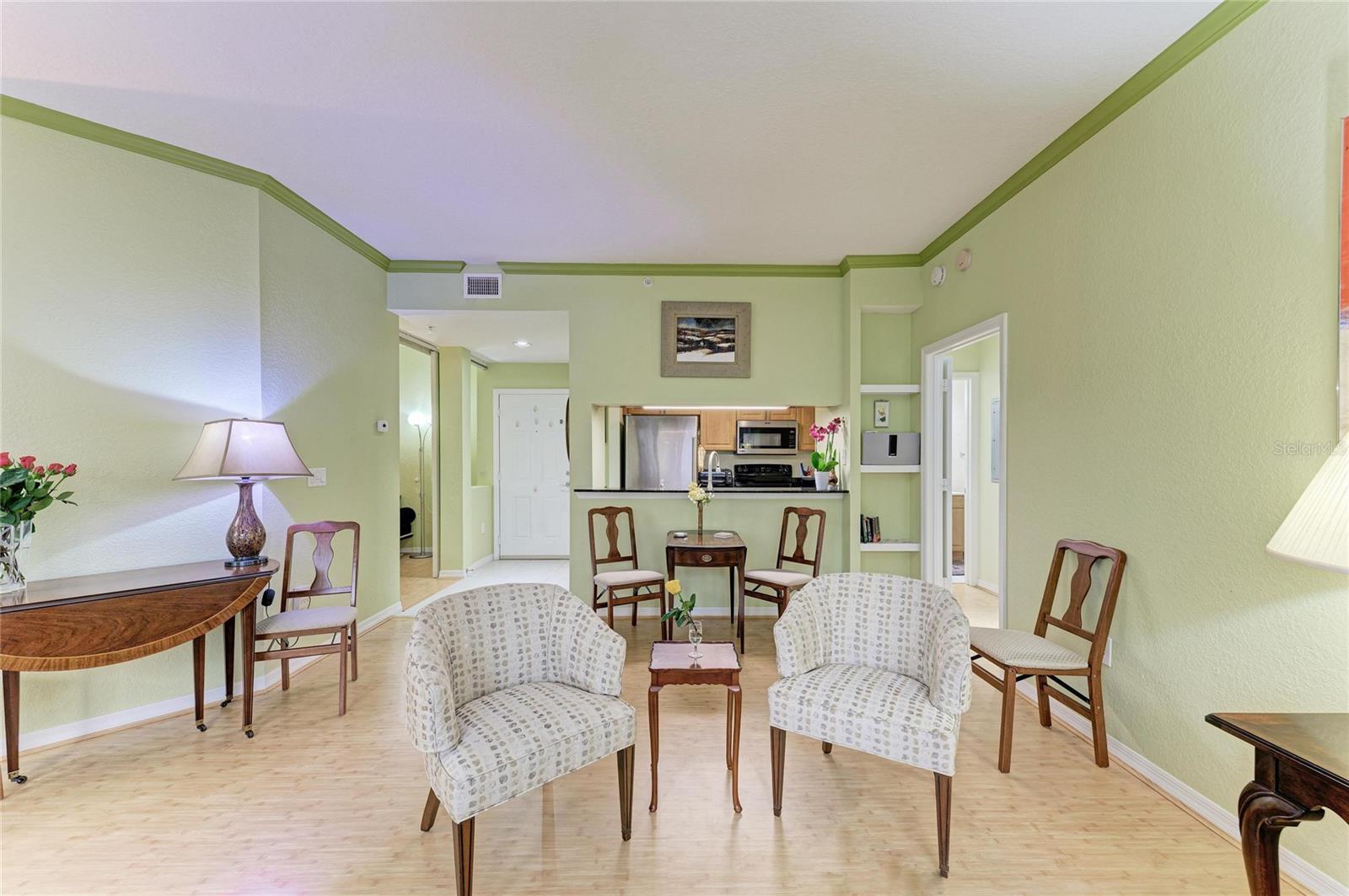 BROADWAY PROMENADE - Residential