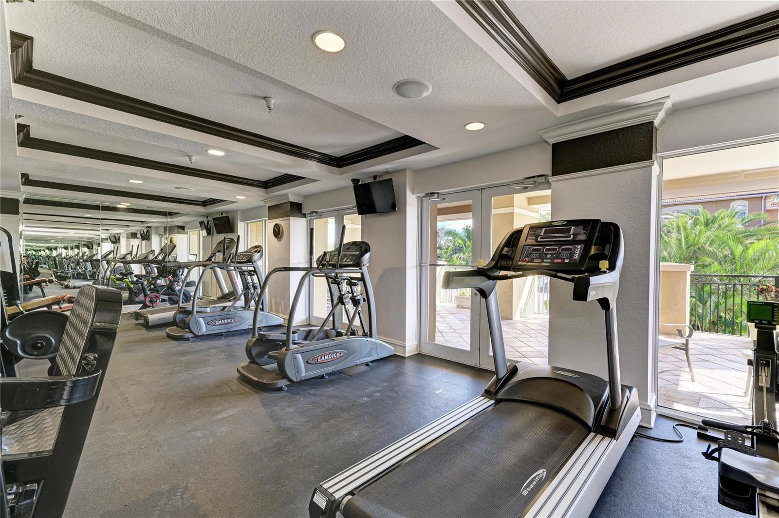 BROADWAY PROMENADE - Residential