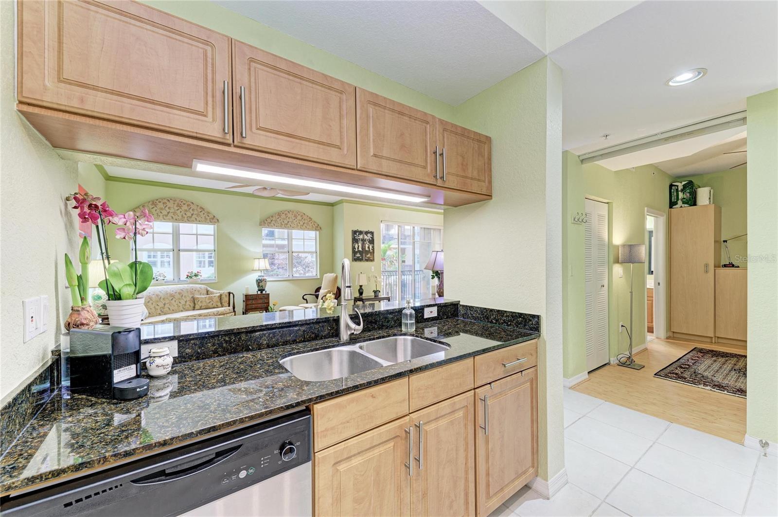 BROADWAY PROMENADE - Residential