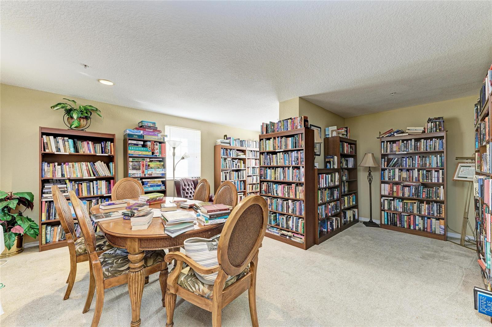 BROADWAY PROMENADE - Residential