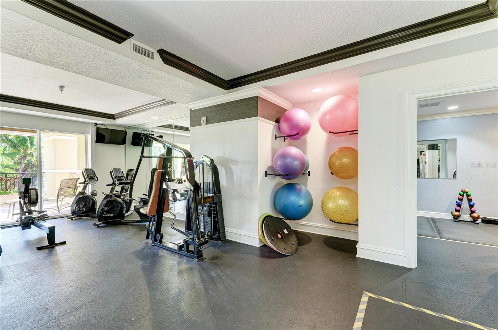 BROADWAY PROMENADE - Residential