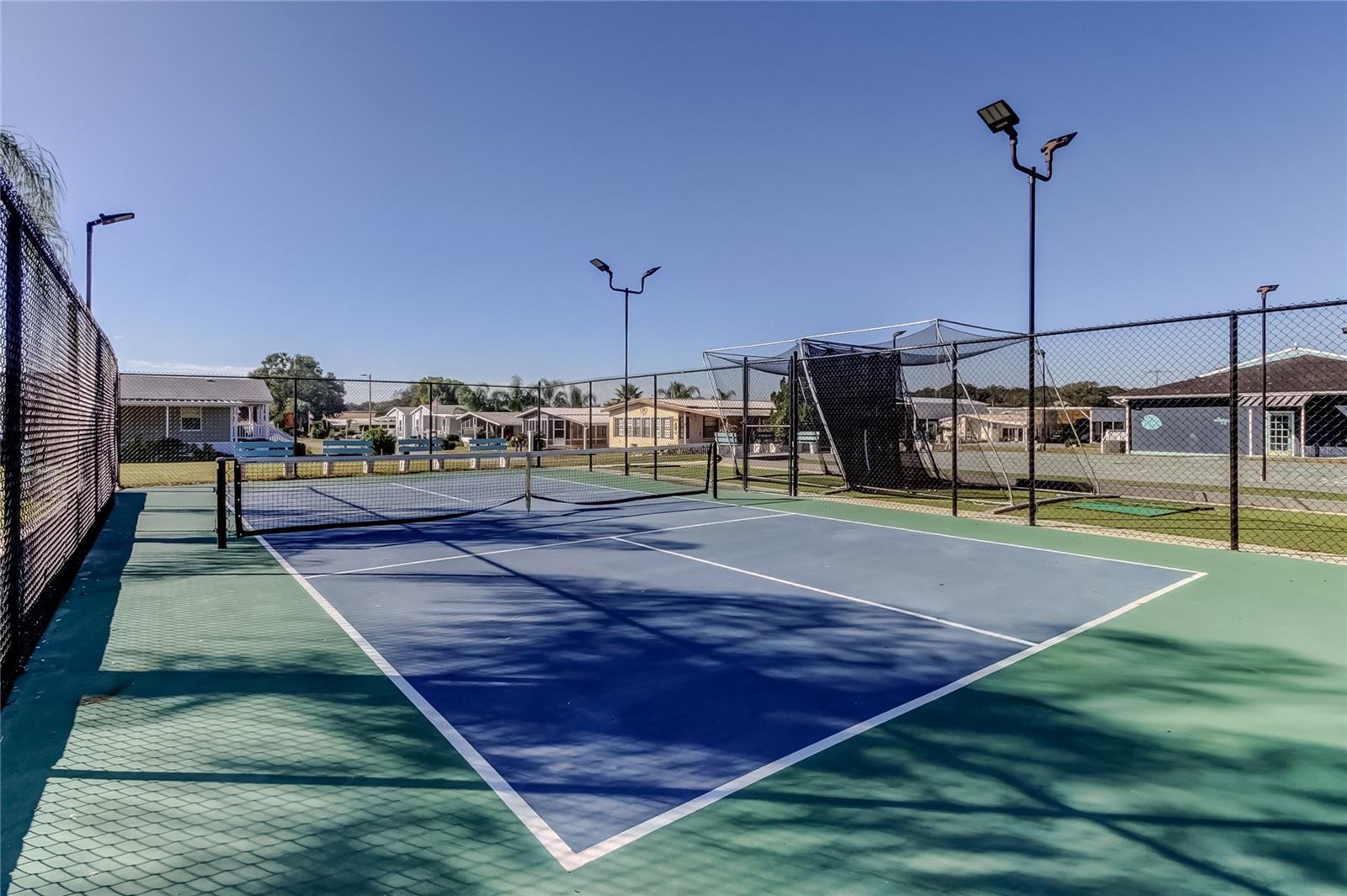 HAMPTON COURT UNREC - Residential