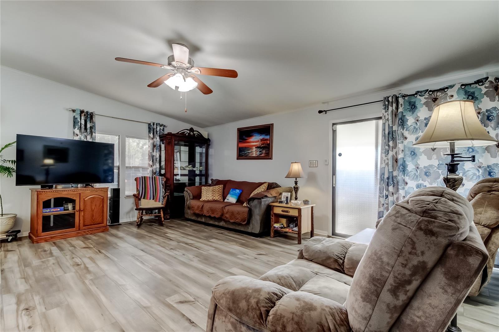 HAMPTON COURT UNREC - Residential