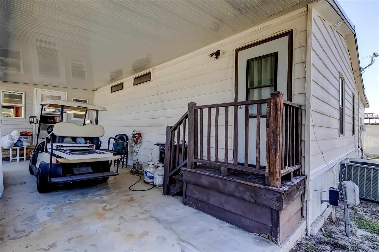 HAMPTON COURT UNREC - Residential