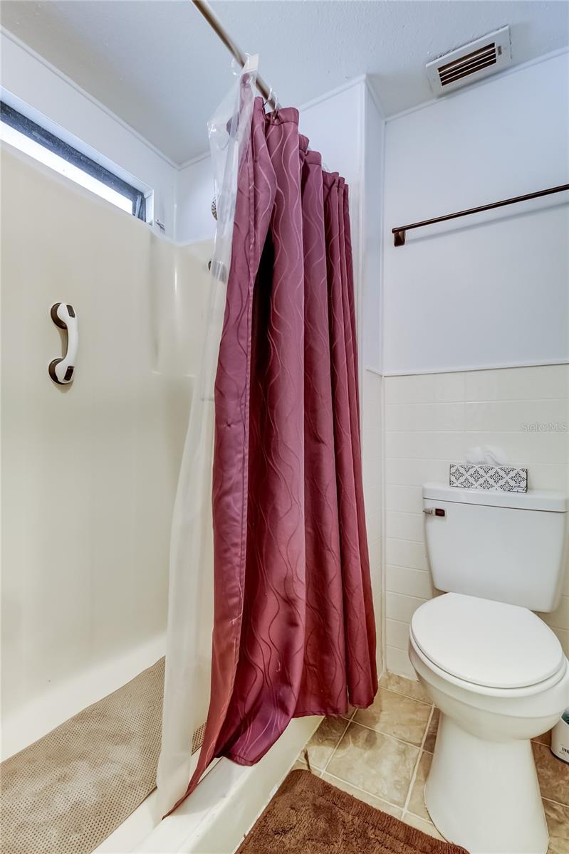 HAMPTON COURT UNREC - Residential