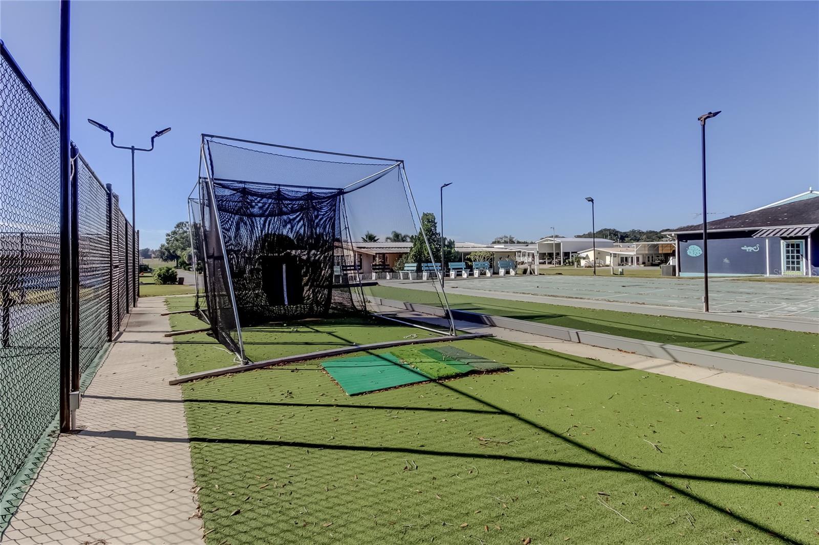 HAMPTON COURT UNREC - Residential