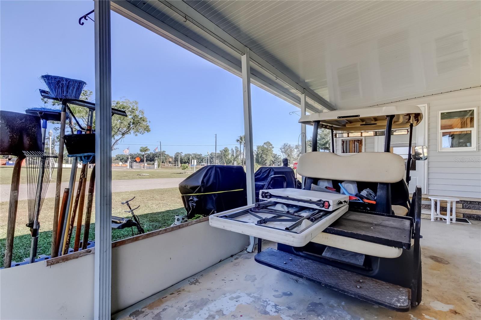 HAMPTON COURT UNREC - Residential