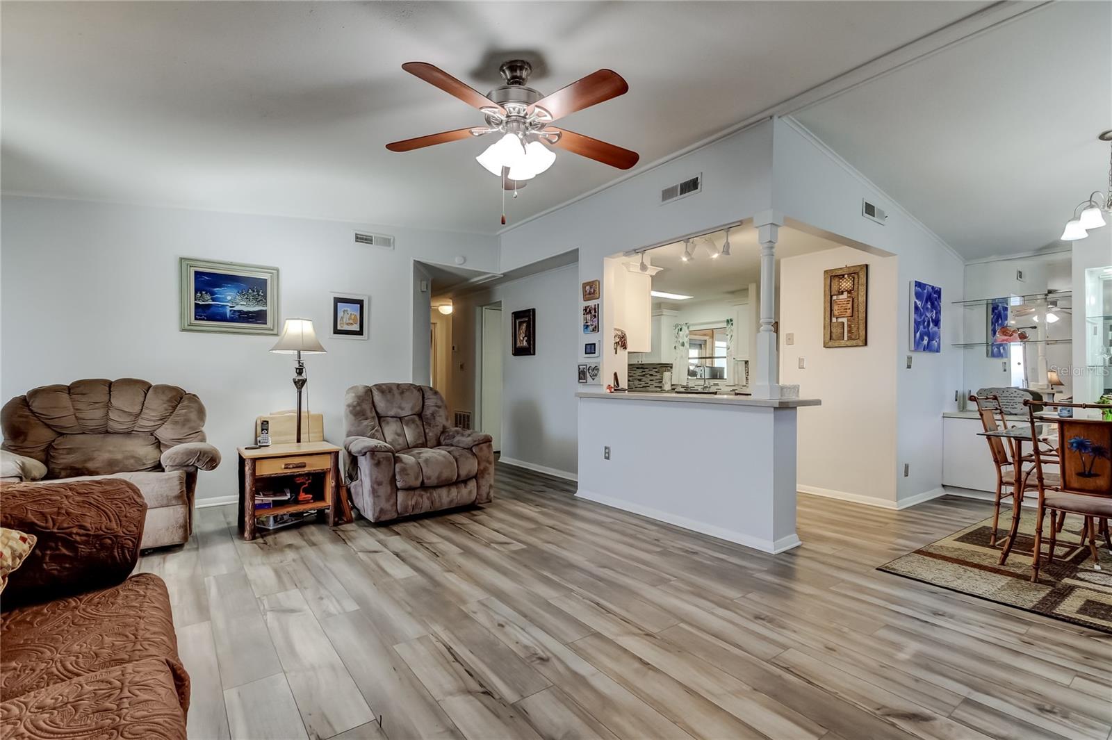 HAMPTON COURT UNREC - Residential