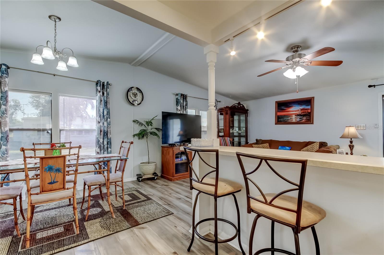 HAMPTON COURT UNREC - Residential