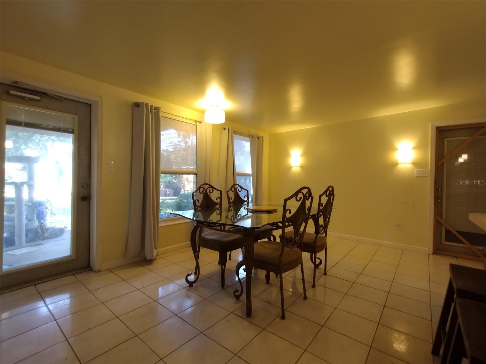 EASTWOOD - Residential