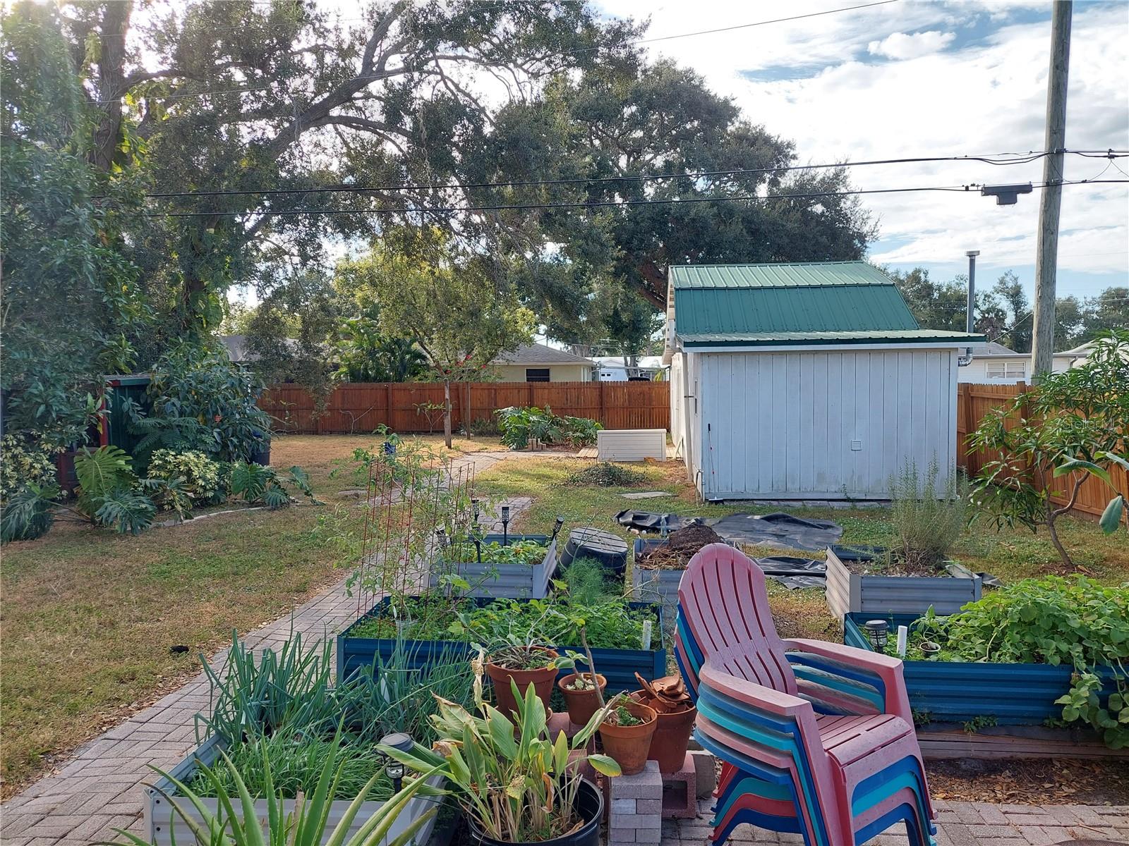 EASTWOOD - Residential