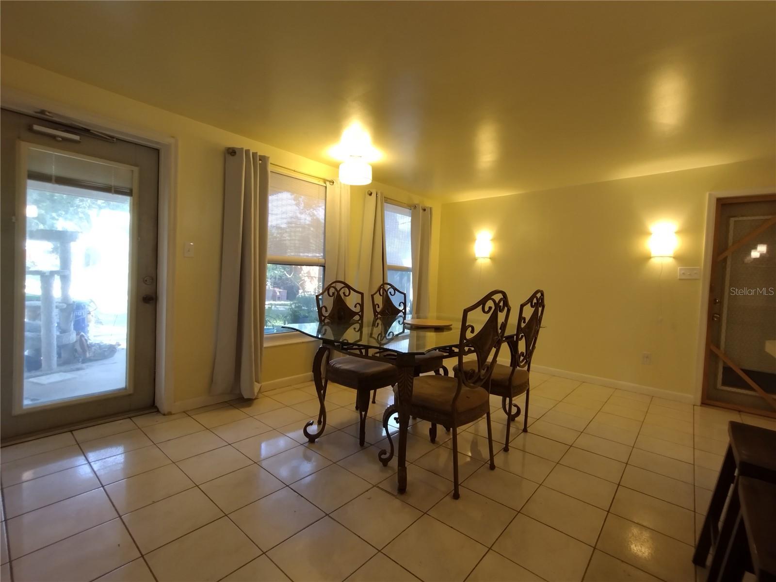 EASTWOOD - Residential