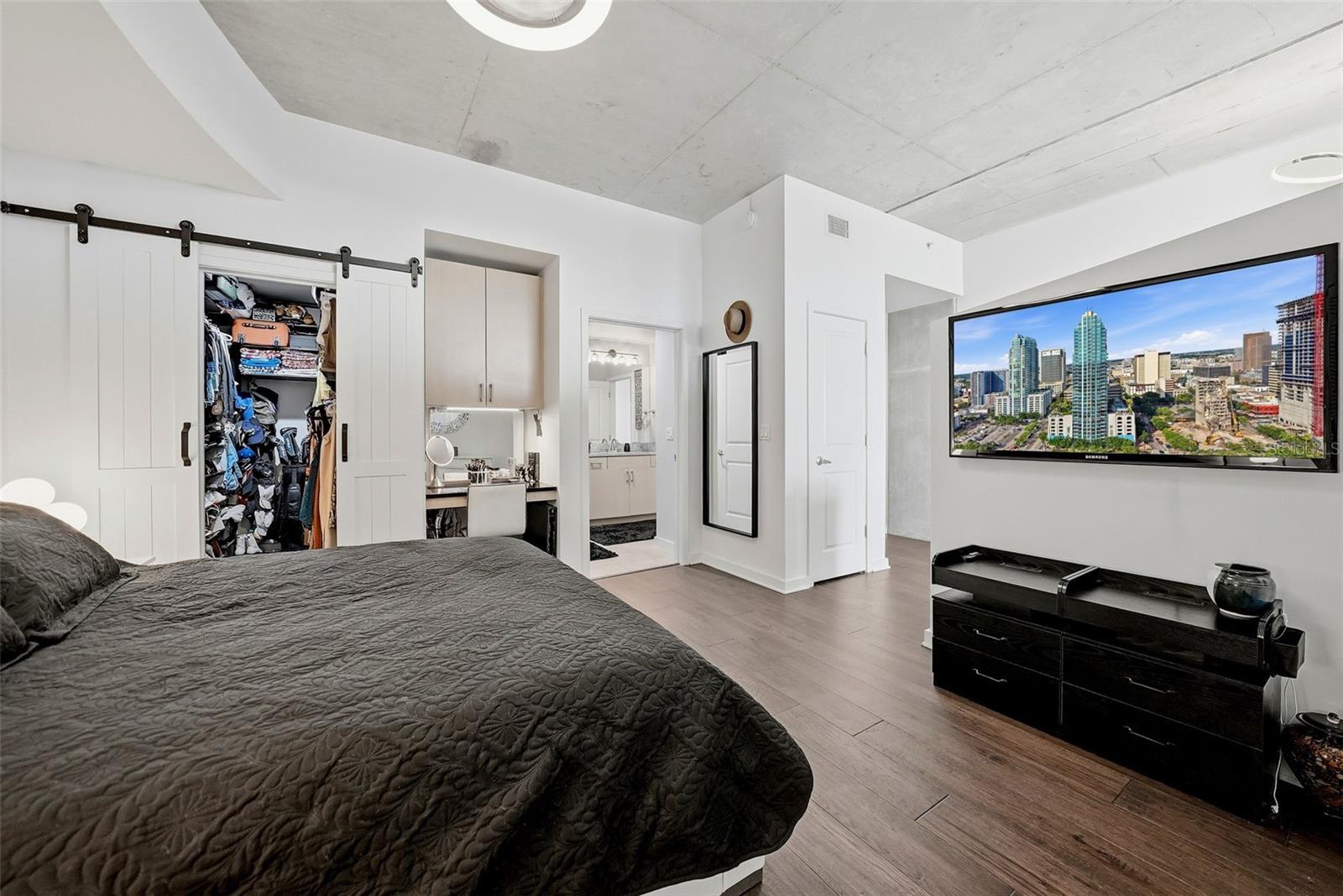 SKYPOINT A CONDO - Residential