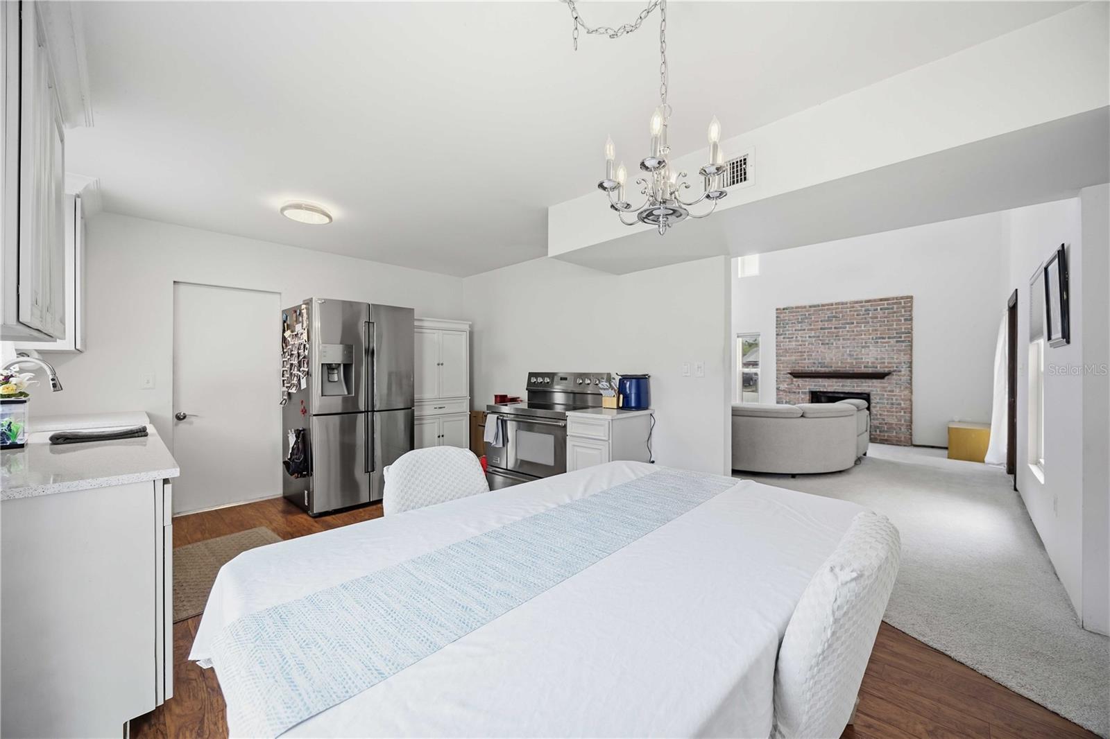 LAKE SARASOTA - Residential