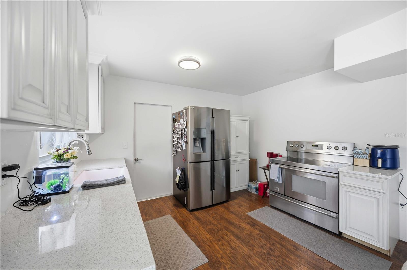 LAKE SARASOTA - Residential