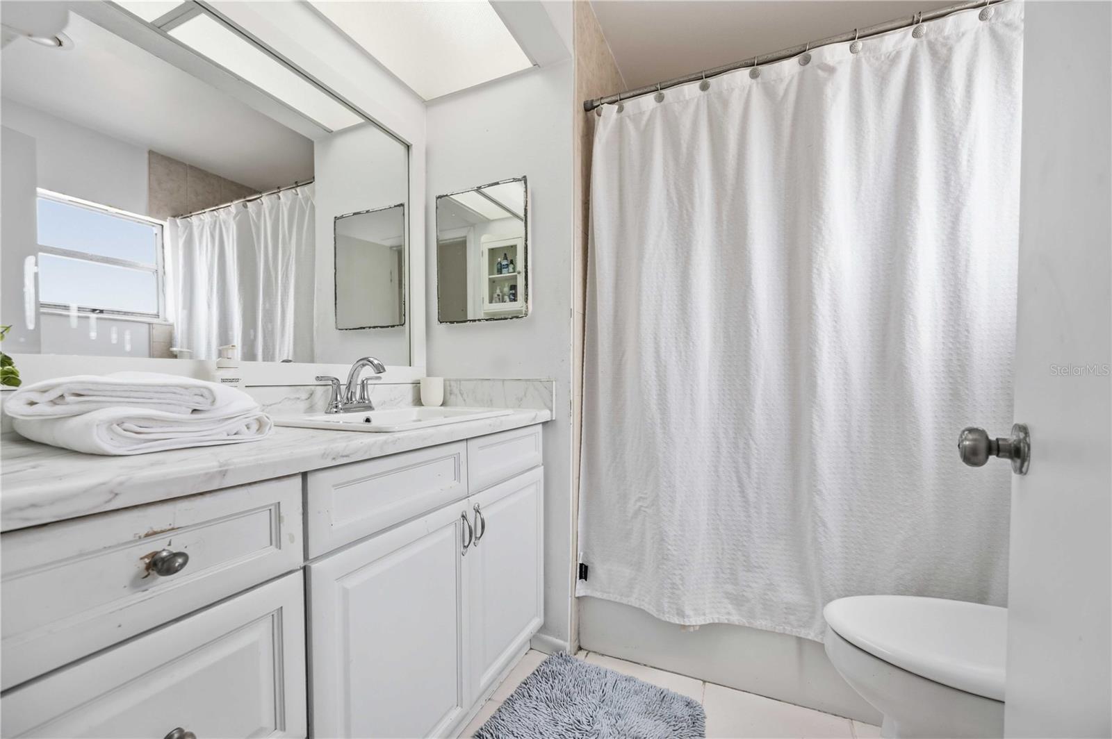 LAKE SARASOTA - Residential