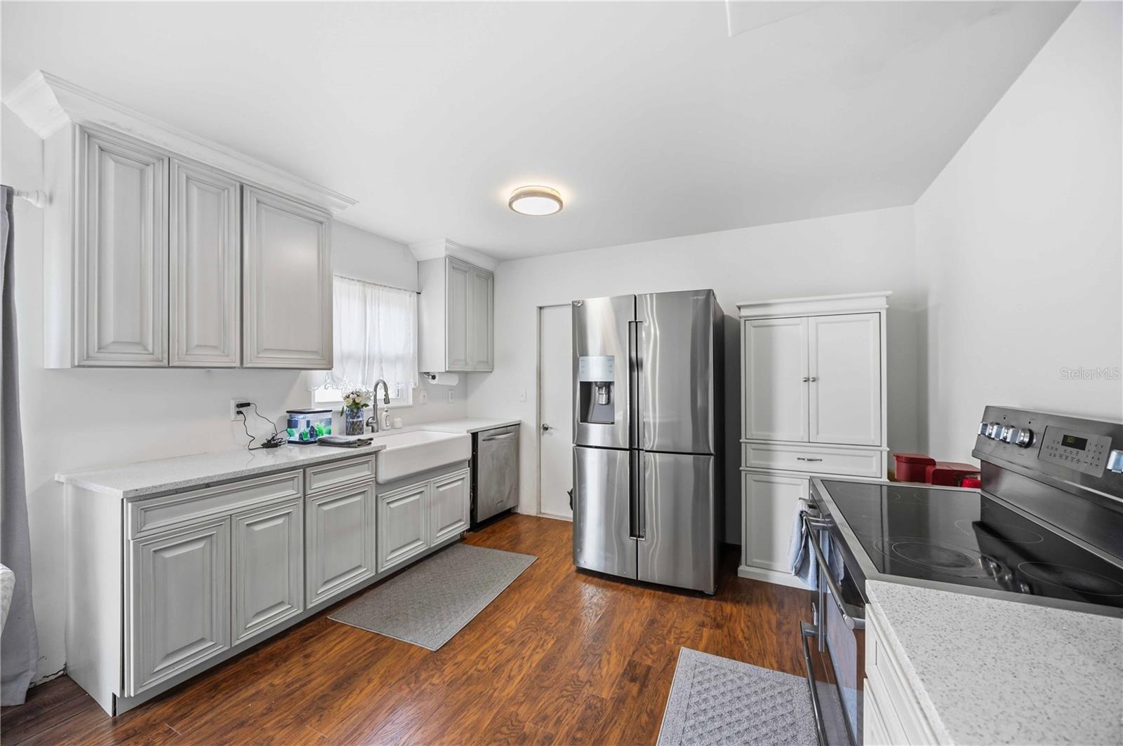 LAKE SARASOTA - Residential