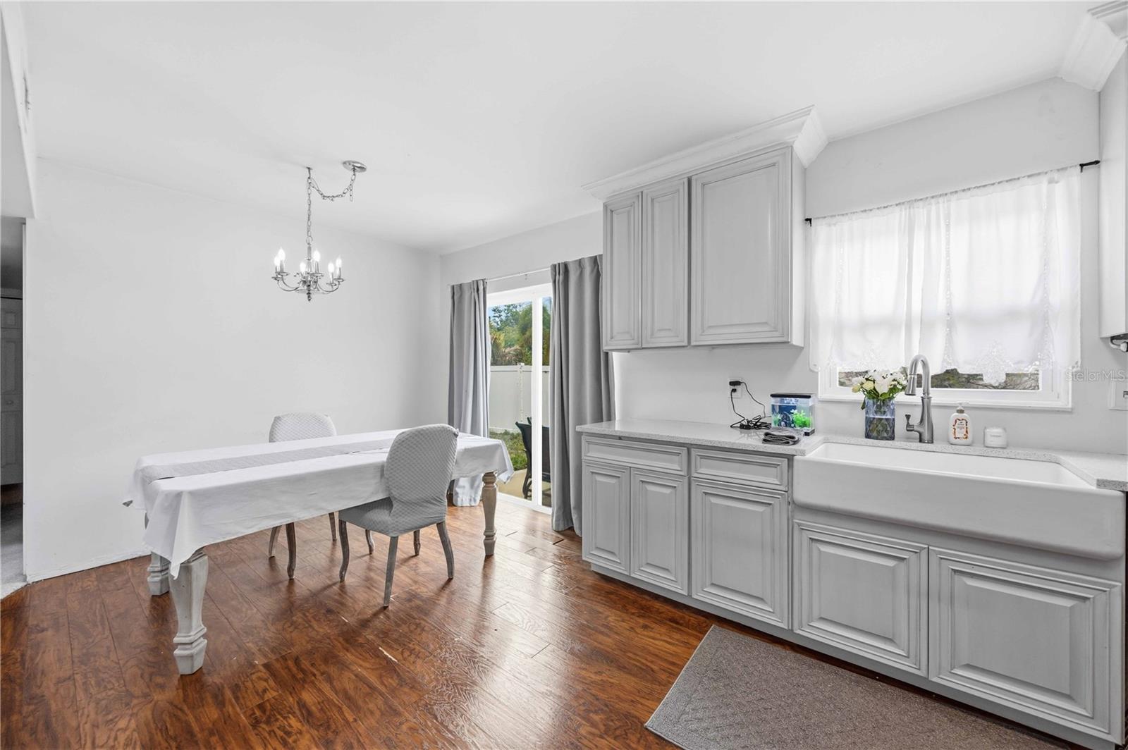 LAKE SARASOTA - Residential