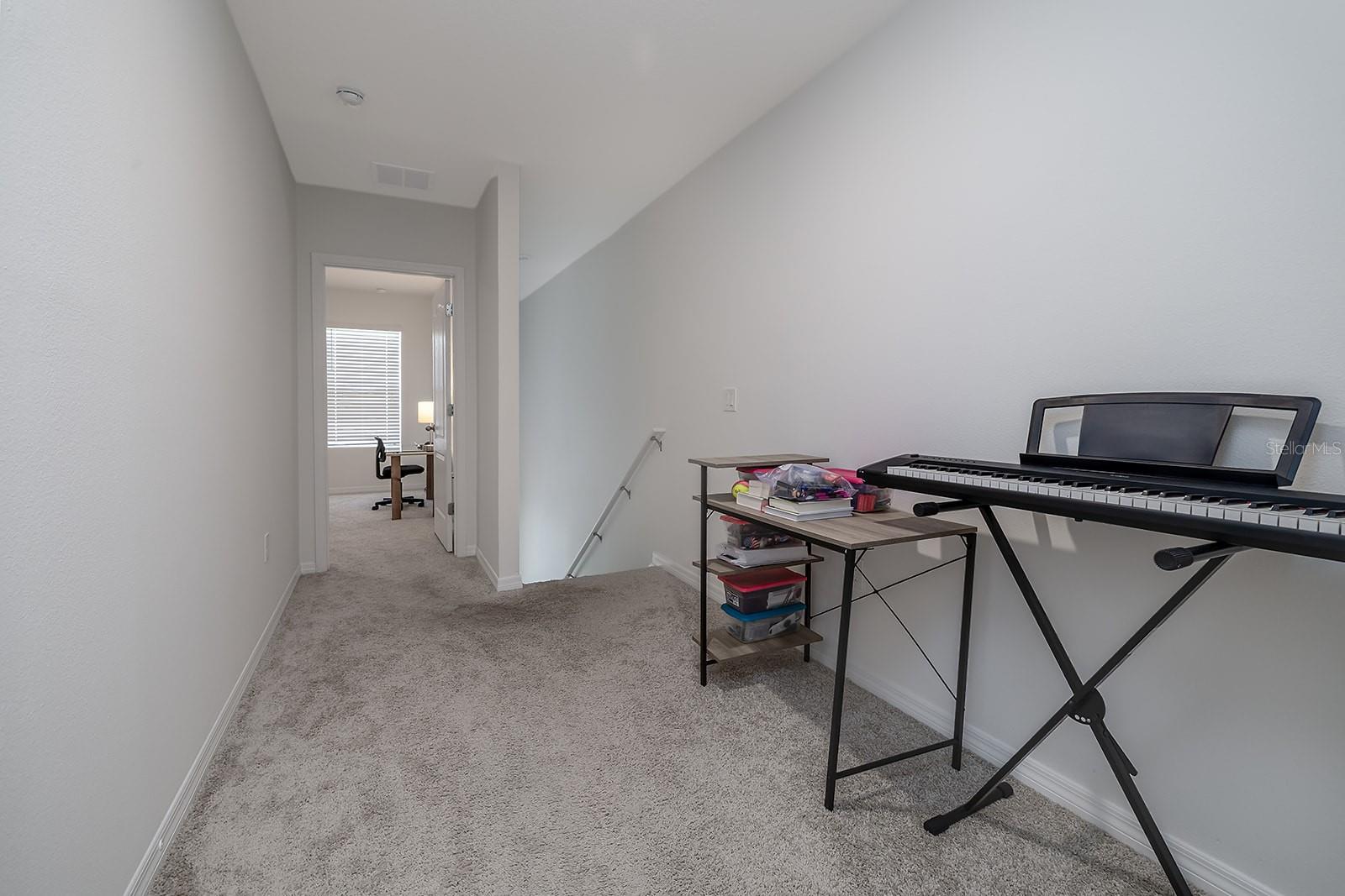 BELLA OAKS - Residential