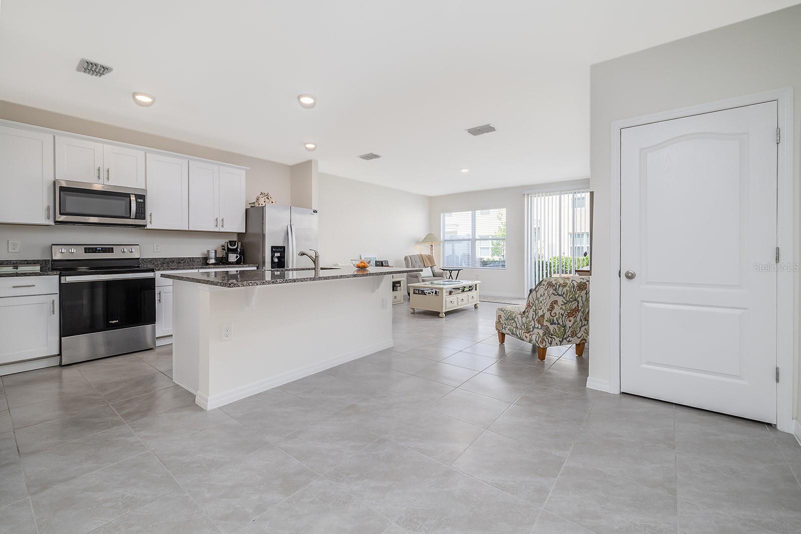 BELLA OAKS - Residential