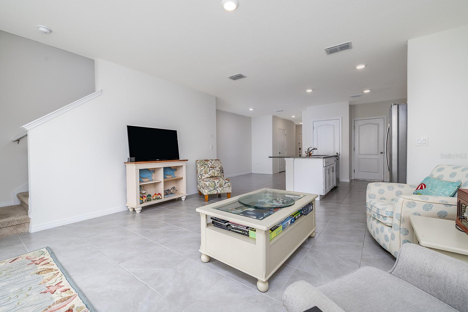 BELLA OAKS - Residential