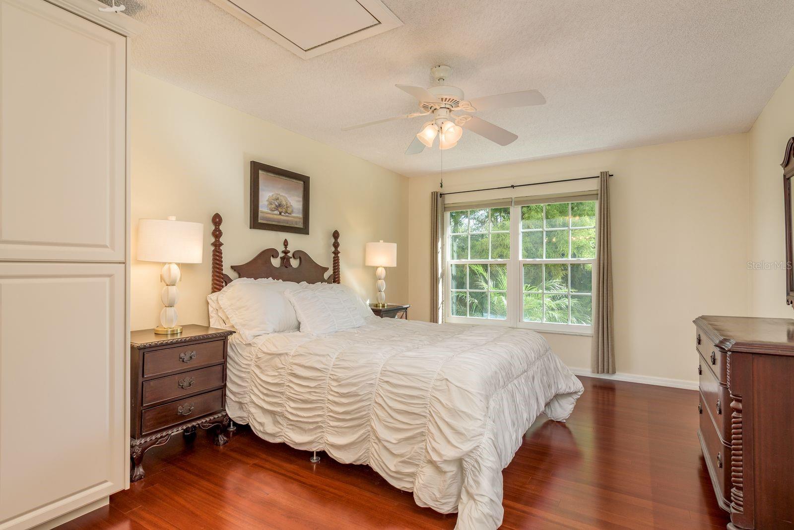 LOS PRADOS CONDO - Residential