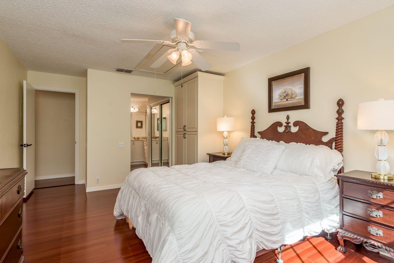 LOS PRADOS CONDO - Residential