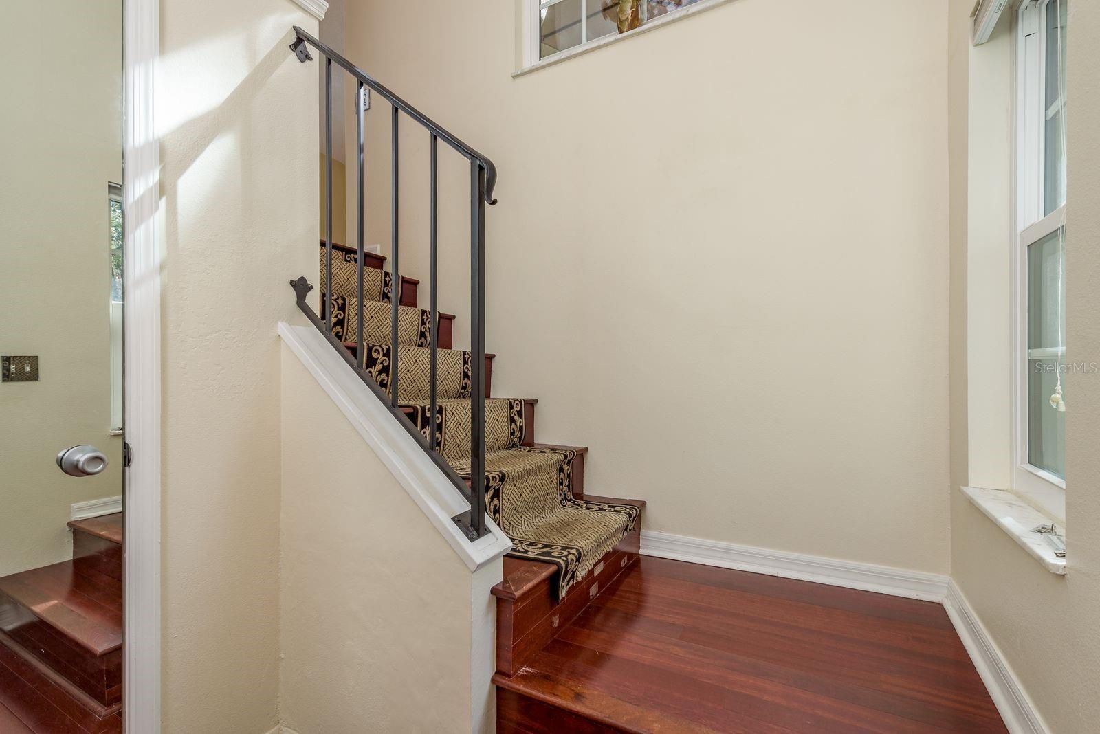 LOS PRADOS CONDO - Residential