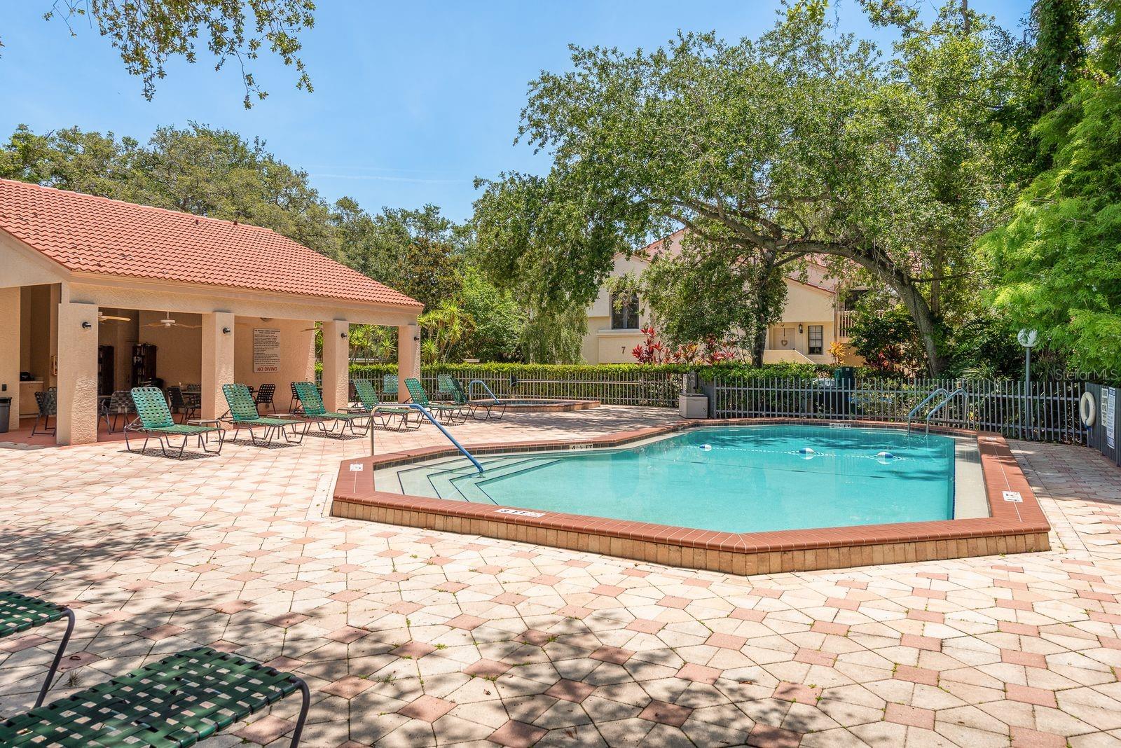 LOS PRADOS CONDO - Residential