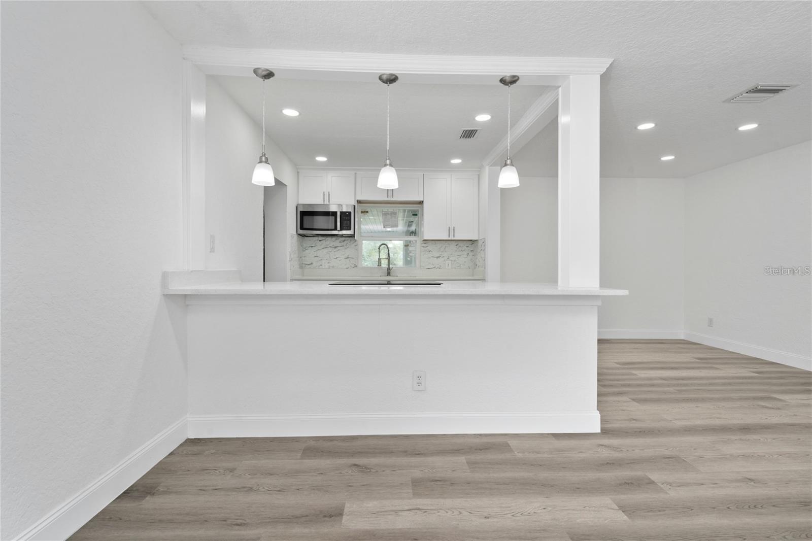 WINTER GARDEN SHORES REP - Residential