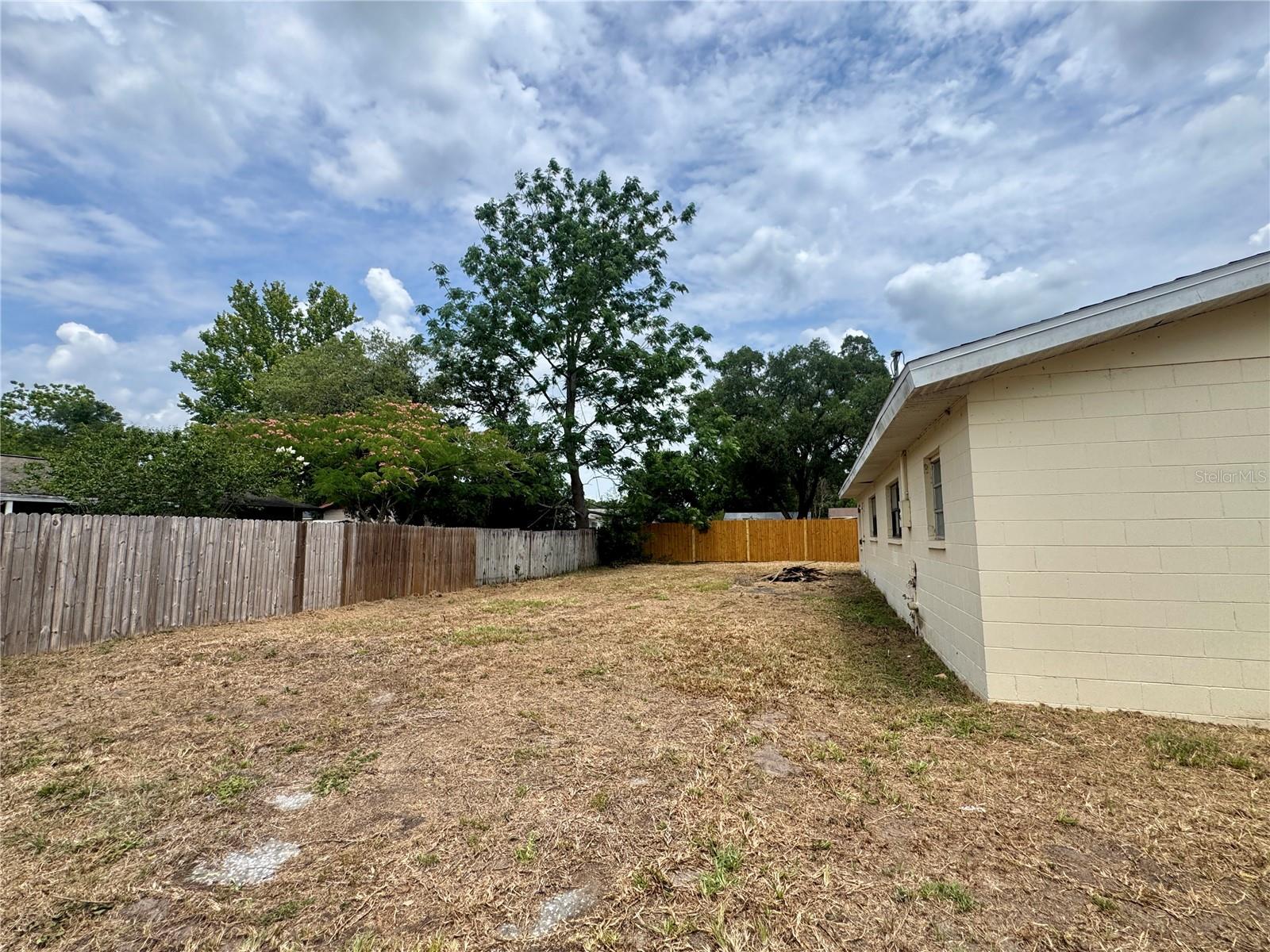 HILL N DALE - Residential