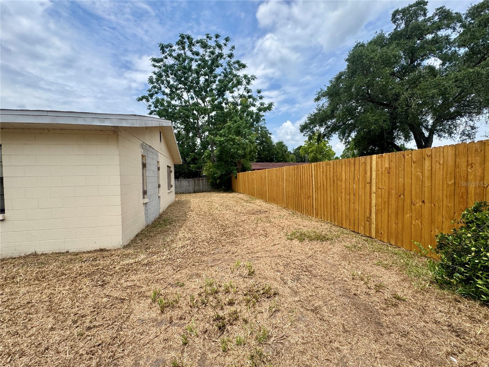 HILL N DALE - Residential