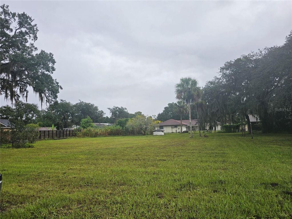 Photo of 104 Rock Lake Road, Longwood, FL 32750 (MLS # G5103130)