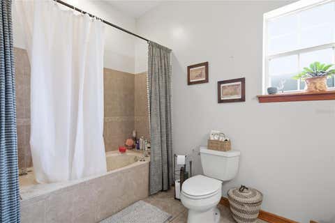 Tiny photo for 512 SE 9th Street, Ocala, FL 34471 (MLS # OM728812)