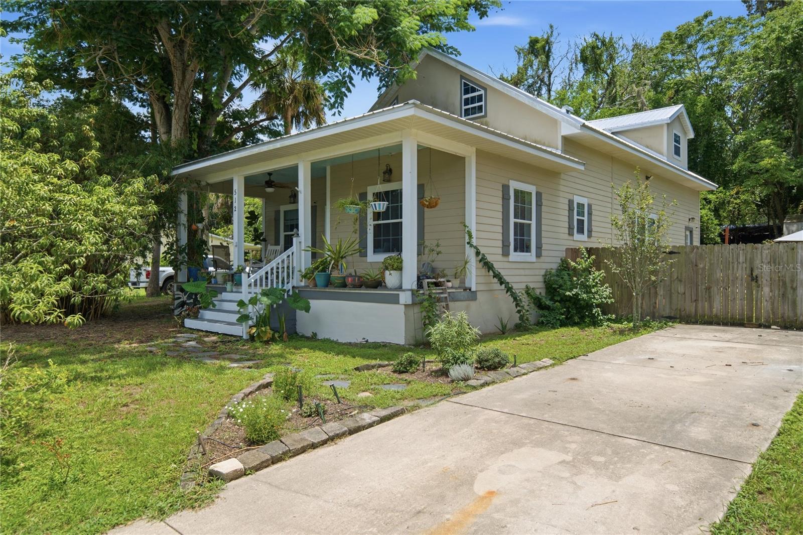 512 SE 9TH STREET