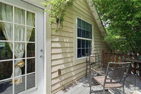 Tiny photo for 512 SE 9th Street, Ocala, FL 34471 (MLS # OM728812)