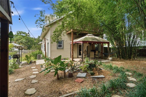 Tiny photo for 512 SE 9th Street, Ocala, FL 34471 (MLS # OM728812)
