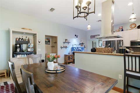 Tiny photo for 512 SE 9th Street, Ocala, FL 34471 (MLS # OM728812)