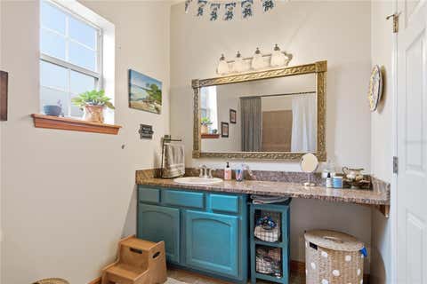 Tiny photo for 512 SE 9th Street, Ocala, FL 34471 (MLS # OM728812)
