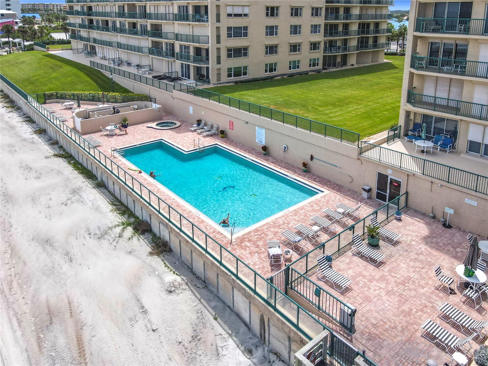 TOWERS AT PONCE INLET TOWER 01 CONDO - Residential